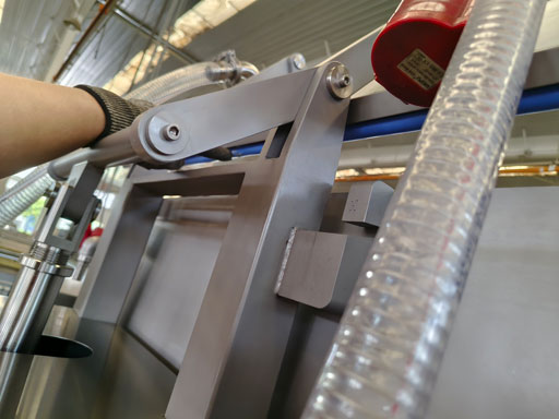 cover-sealing-of-vacuum-dough-mixing-machine
